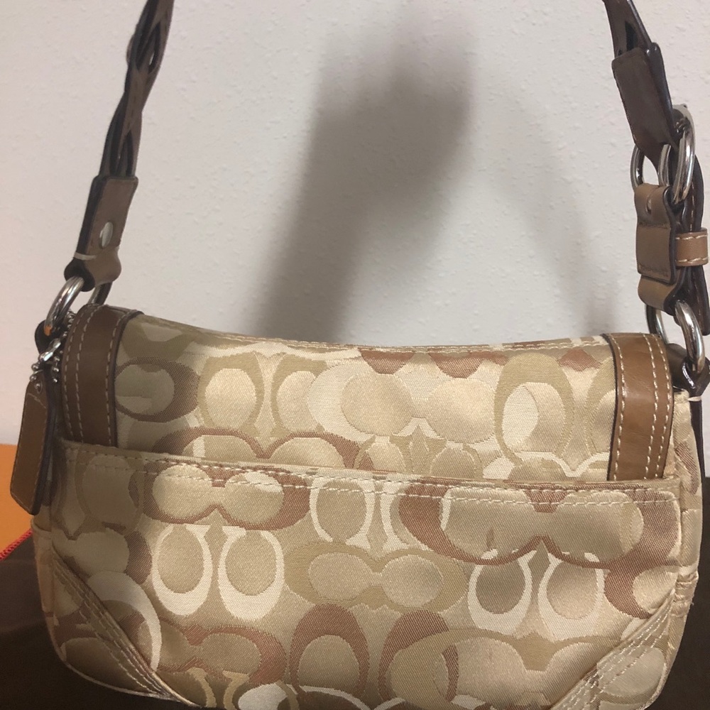 Coach Purse (Authentic) - Picture 4 of 5